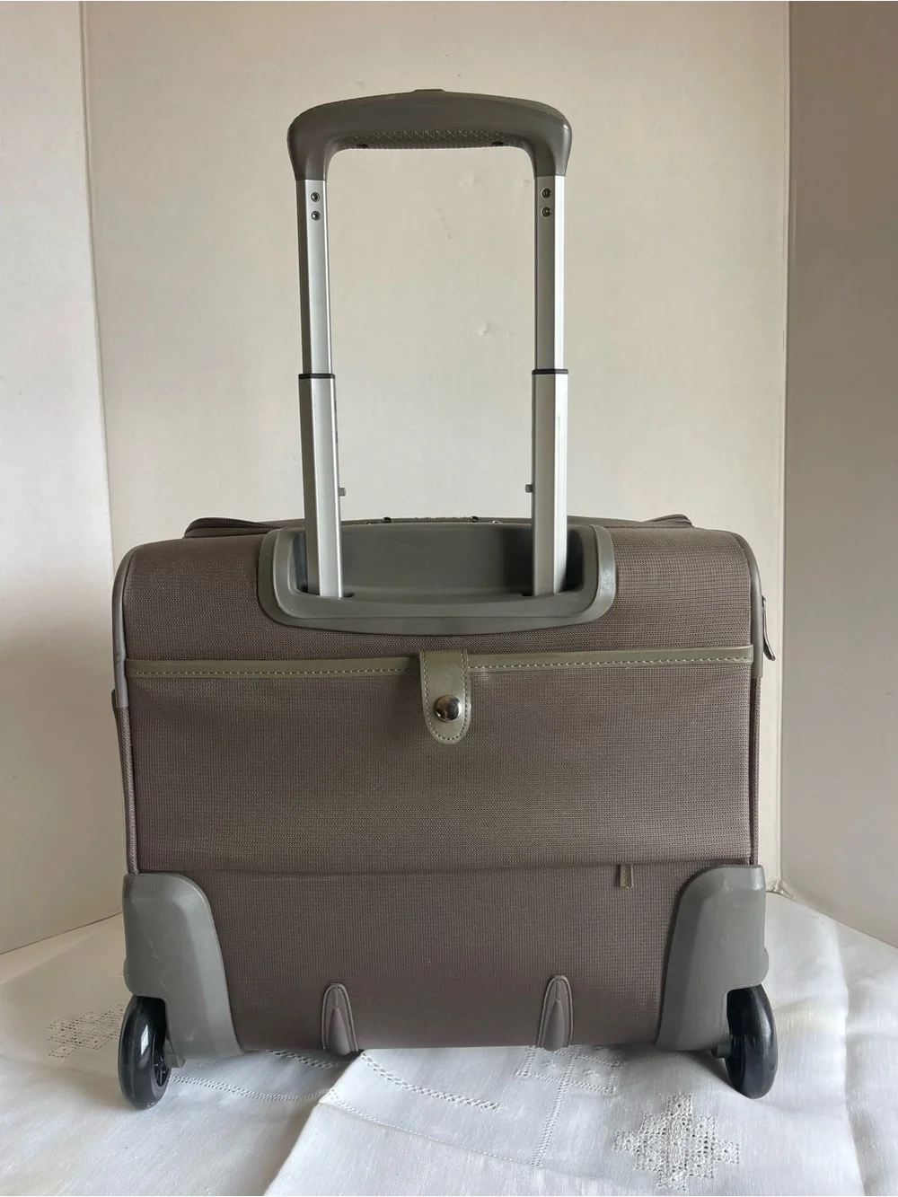 Delsey Paris delsey paris